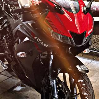 R15 red wallpaper