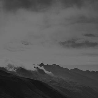 iPhone 8 black wallpaper