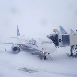 Airplane winter wallpaper