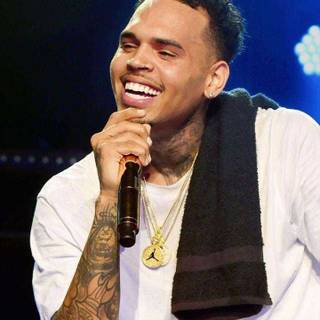 Chris Brown iPhone wallpaper