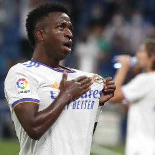 Real Madrid shield wallpaper