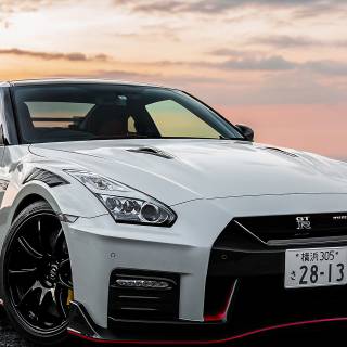 Nissan 4k iPhone wallpaper