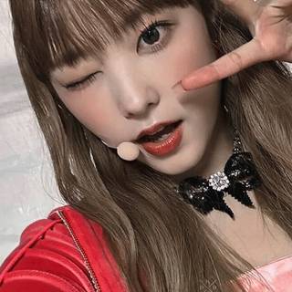 NewJeans Haerin wallpaper