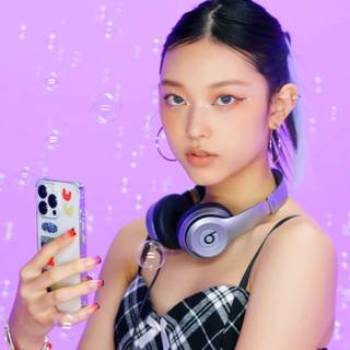 NewJeans Haerin wallpaper