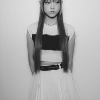 NewJeans Haerin wallpaper