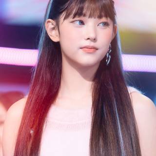 NewJeans Haerin wallpaper