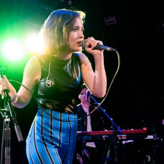 Alice Merton wallpaper