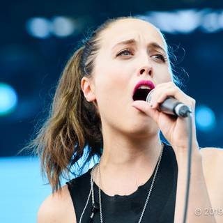 Alice Merton wallpaper