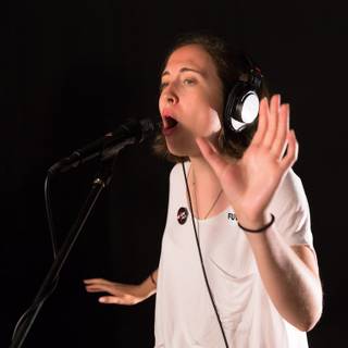 Alice Merton wallpaper