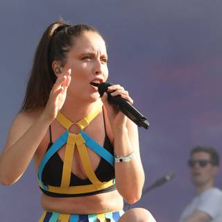 Alice Merton wallpaper