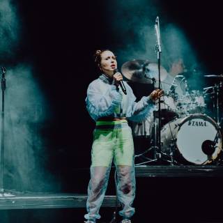 Alice Merton wallpaper