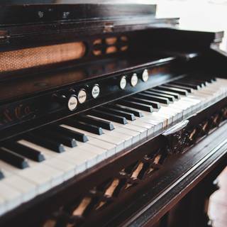 Piano iPhone wallpaper