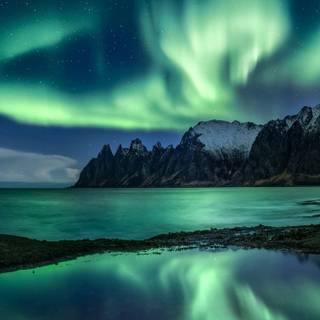 Aurora Borealis phone wallpaper