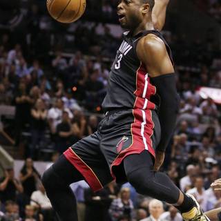 Dwayne Wade iPhone wallpaper