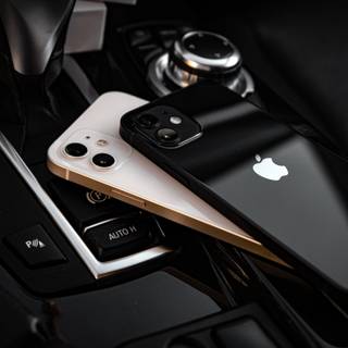 Apple gadgets wallpaper