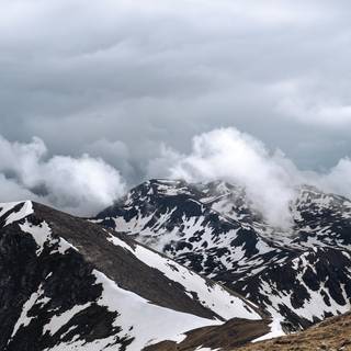 Dark winter iPhone 14 wallpaper