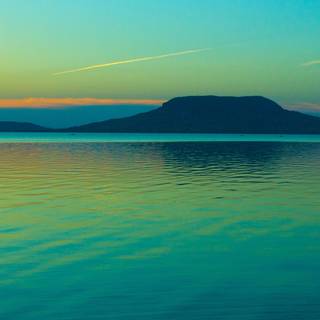 iPhone calm wallpaper