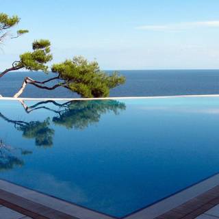 Hotel pool wallpaper