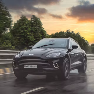 Aston Martin 4k iPhone wallpaper