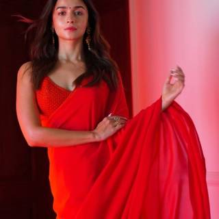 Alia Bhatt saree wallpaper