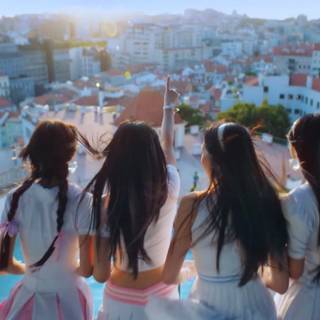 NewJeans desktop wallpaper