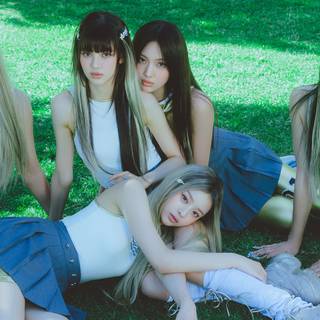 NewJeans desktop wallpaper