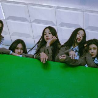 NewJeans desktop wallpaper