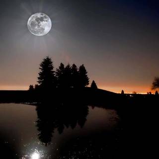 Moon rising wallpaper