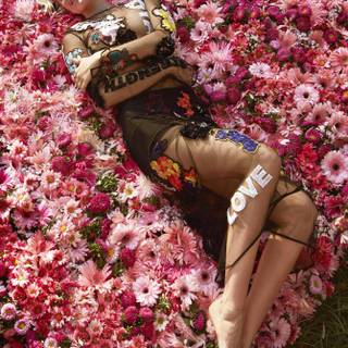 Miley Cyrus Flowers wallpaper