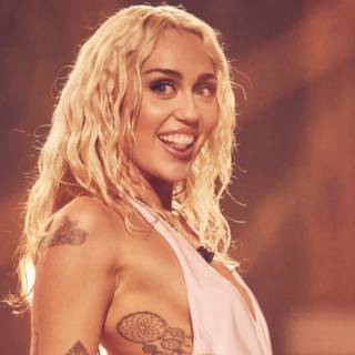 Miley Cyrus Flowers wallpaper