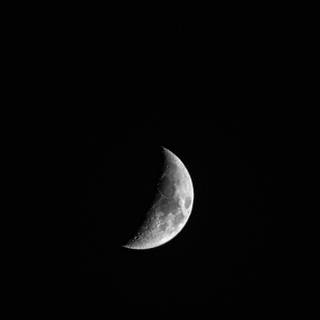 iPhone half moon wallpaper