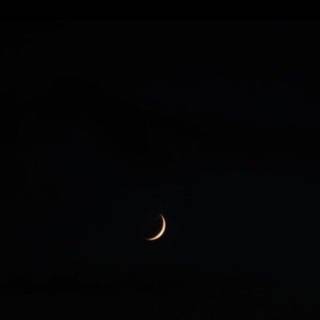 iPhone half moon wallpaper