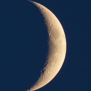 iPhone half moon wallpaper