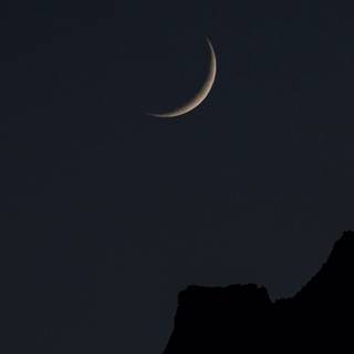 iPhone half moon wallpaper