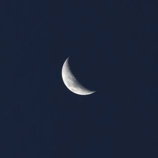 iPhone half moon wallpaper