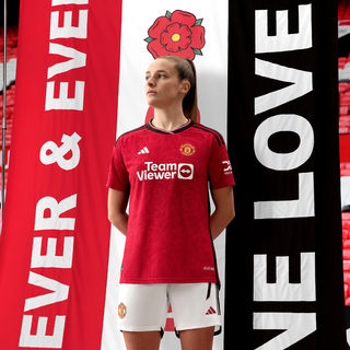 Manchester United 2023/24 season wallpaper