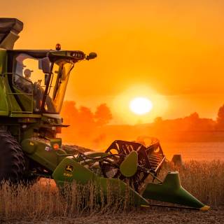 Tractor autumn wallpaper
