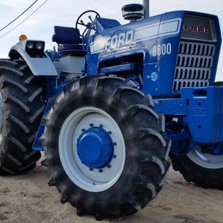 Tractor iPhone wallpaper