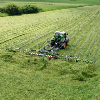 Tractor iPhone wallpaper