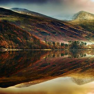 Late autumn mountains wallpaper