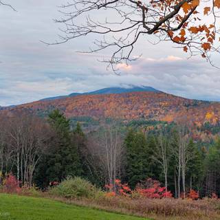 Late autumn mountains wallpaper