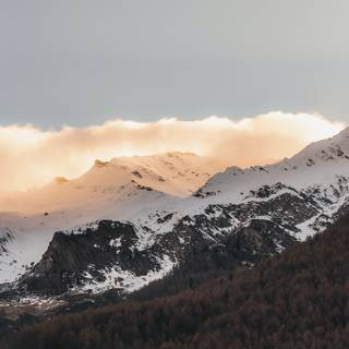 Late autumn mountains wallpaper
