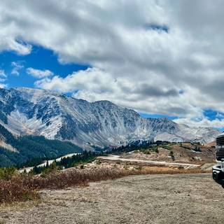Late autumn mountains wallpaper