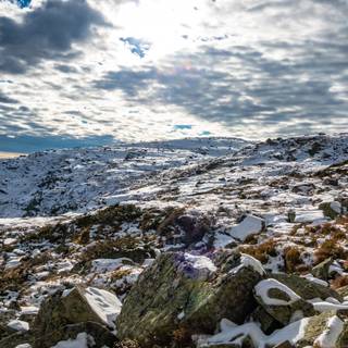 Late autumn mountains wallpaper
