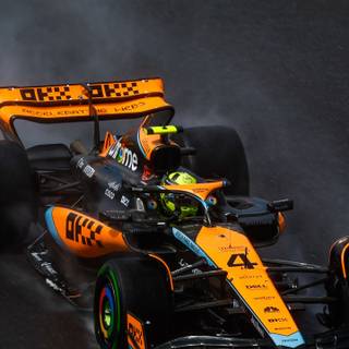 McLaren F1 iPhone wallpaper