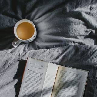 Books iPhone wallpaper