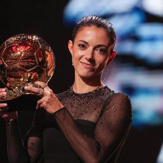 Aitana Bonmatí Ballon D'Or 2023 wallpaper