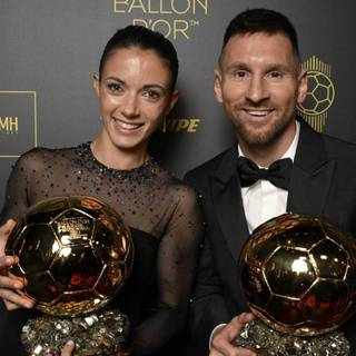 Aitana Bonmatí Ballon D'Or 2023 wallpaper