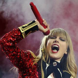 Taylor Swift Red album wallpaper