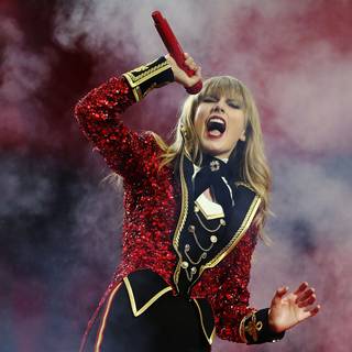 Taylor Swift Red album wallpaper